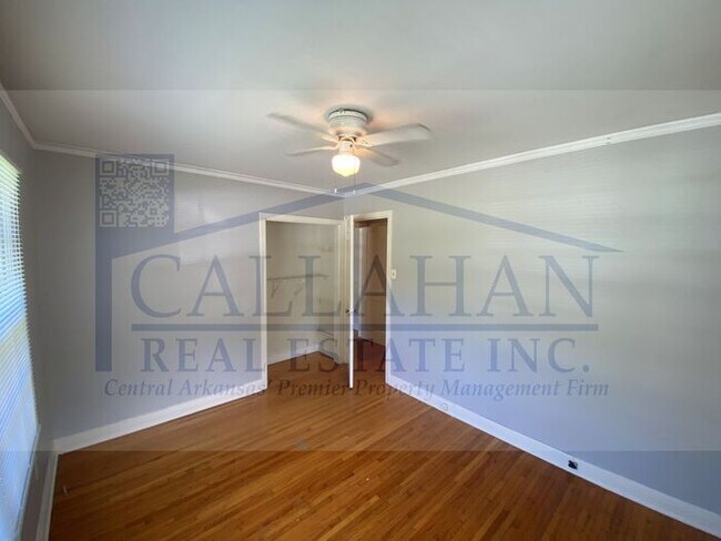 Building Photo - Park Hill 2 Bedroom Duplex