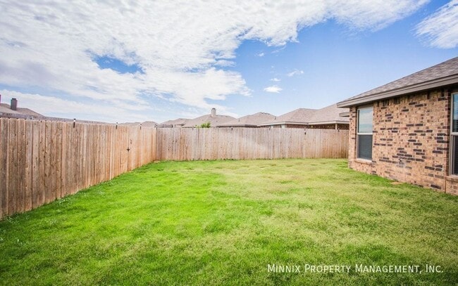 Building Photo - 14211 Vernon Ave