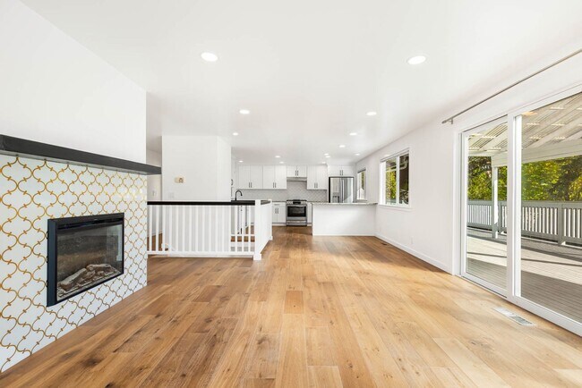 Building Photo - 16615 NE 87th St