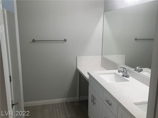 Building Photo - 4966 Andover Dr