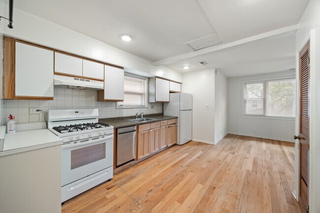 Building Photo - 1011 Garnett Pl