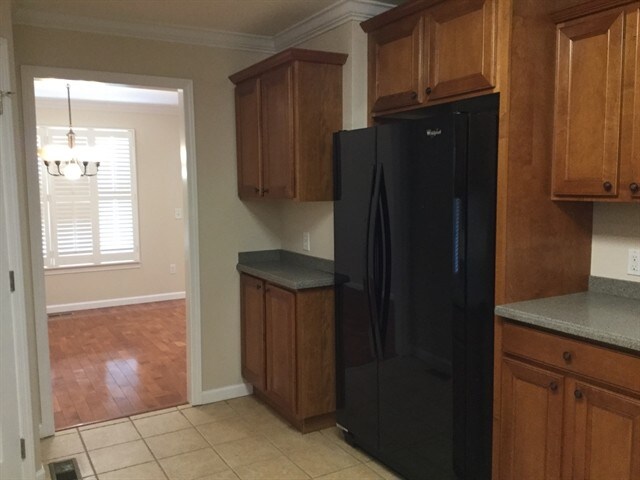 Building Photo - 204 Jessie Ln