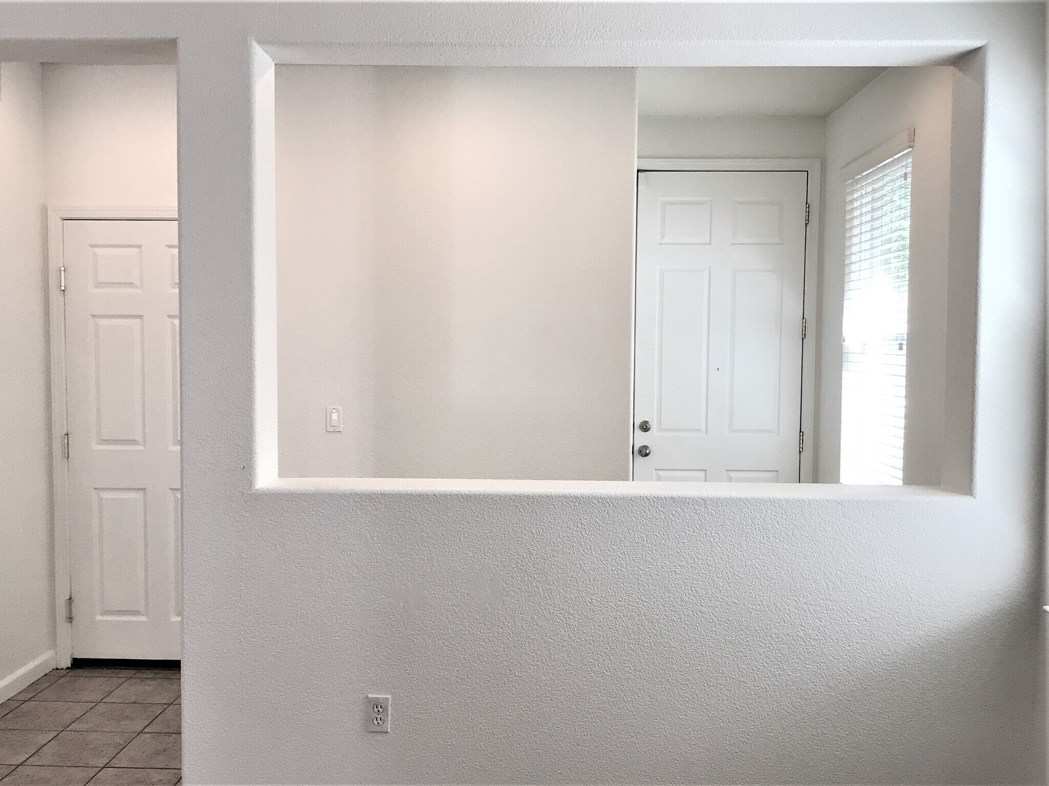 Building Photo - 6704 Altesino Dr