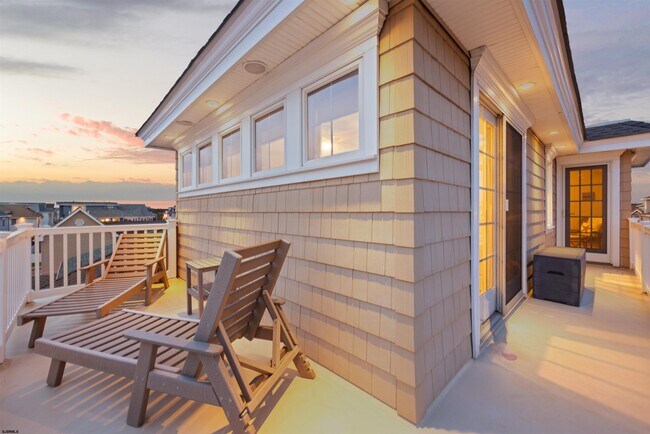 Building Photo - 28 N Colgate Ave