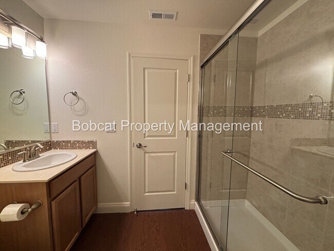 Building Photo - 3 Bed, 2.5 Bath, Townhome Located in Carson City - Mills Landing Community