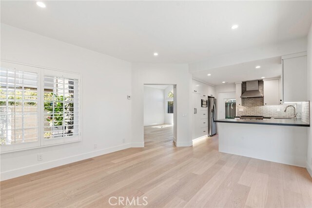 Building Photo - 2750 Point Del Mar