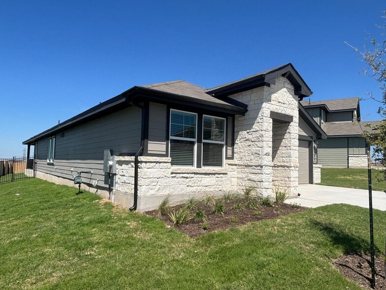 Building Photo - 5000 Stockton Ln