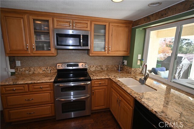 Building Photo - 28132 Via Chocano