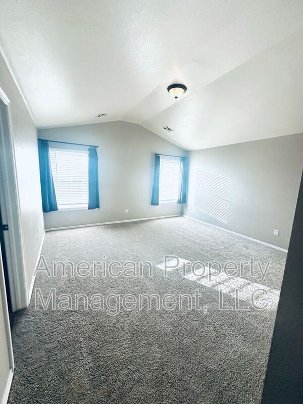 Building Photo - 2832 S 138th E Ave