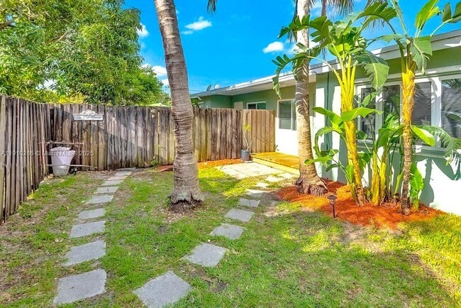 Primary Photo - 1050 SW 30th St