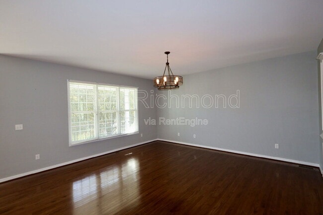 Building Photo - 7183 Yare St