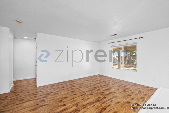 Building Photo - 8635 Lott St