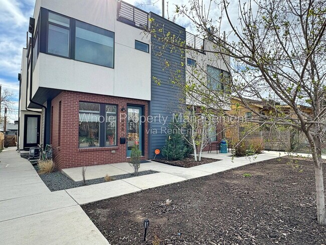 Building Photo - 1448 Xavier St