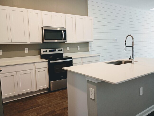 Building Photo - 2816 Buck Creek Pl