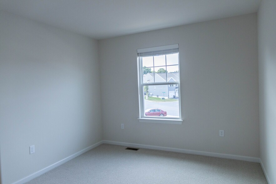 Building Photo - 85 Beech Tree Ct
