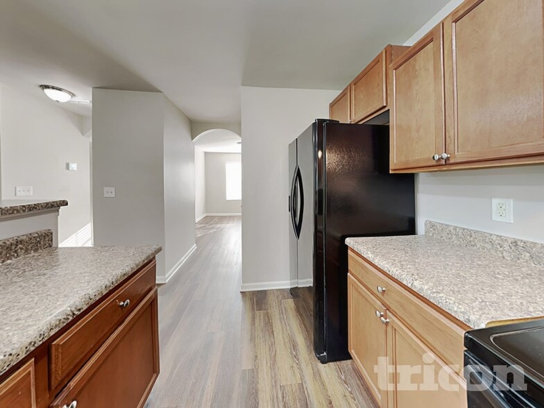 Building Photo - 4748 Brewer Dr