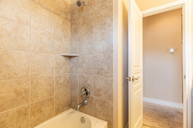 Building Photo - 3922 Retreat Run