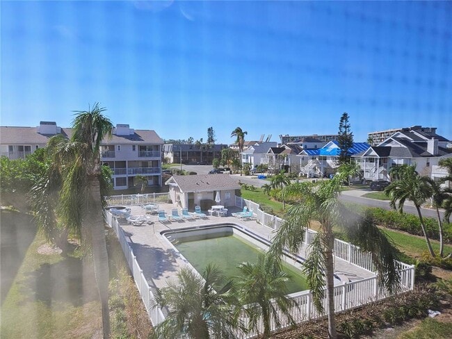 Building Photo - 255 Capri Cir N