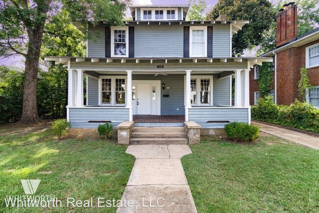 Building Photo - 404 Caplewood Dr