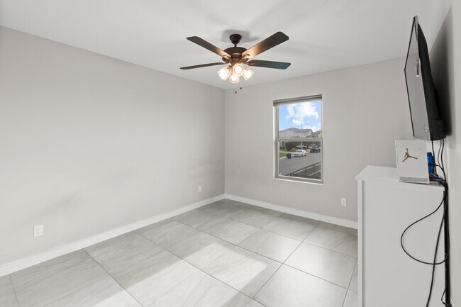 Building Photo - 5418 Travesia Ct