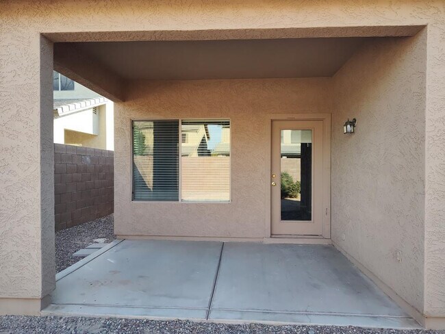 Building Photo - 44098 Granite Dr