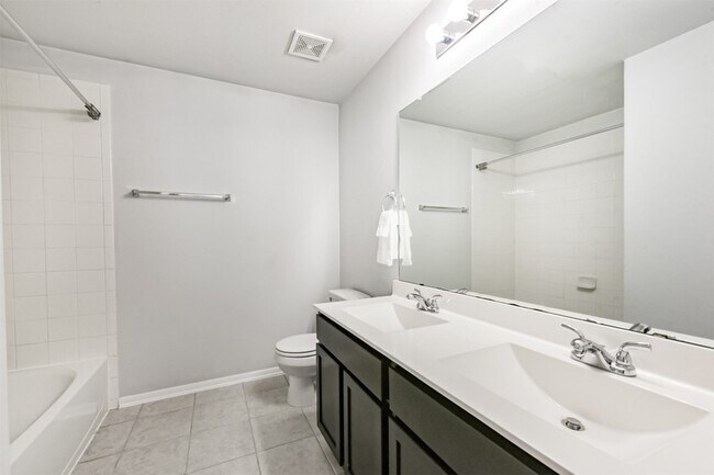 Building Photo - 10018 Chase Ct