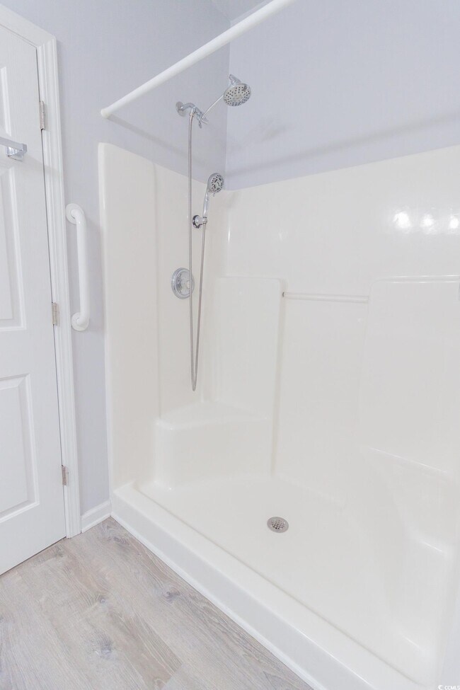 Building Photo - 211 Connemara Dr