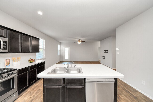 Building Photo - 21234 Bellaria Summit Trail