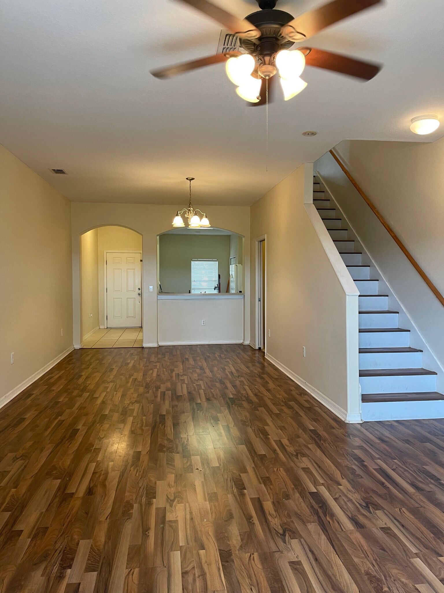 Building Photo - 4213 Winding Vine Dr