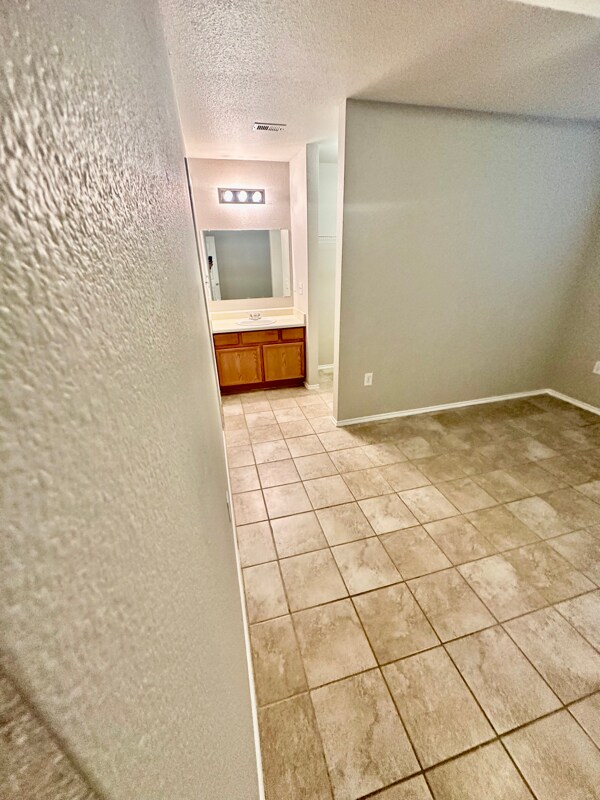 Building Photo - 15312 Kamary Ln