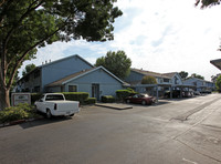 Building Photo - Woodside Glen Apartments