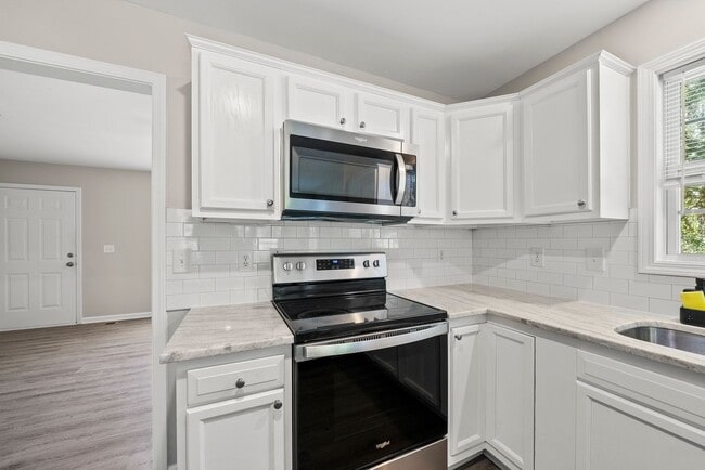 Building Photo - 205 Tonylee Ct