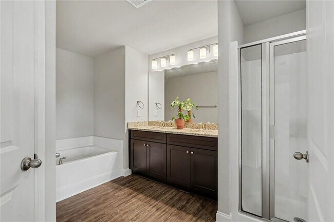 Building Photo - 350 McGiboney Ln