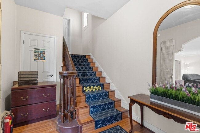 Building Photo - 727 Crenshaw Blvd