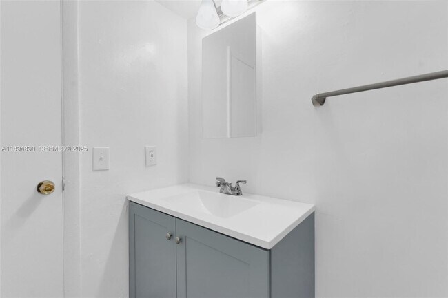 Building Photo - 3051 NW 77th St