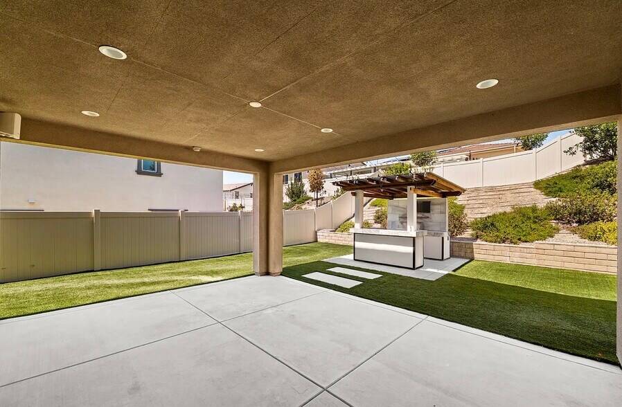 Building Photo - 32448 Toyon Rd