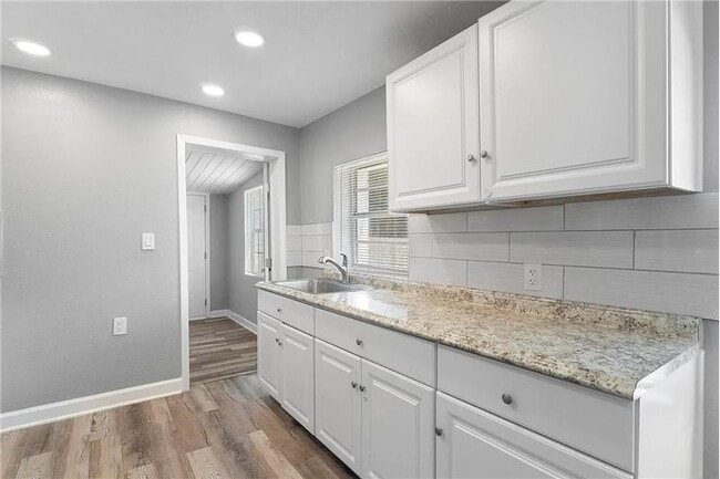 Building Photo - 312 E Brainerd St