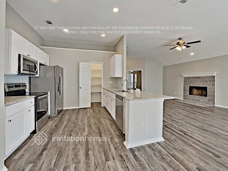 Building Photo - 221 Mulberry Ln
