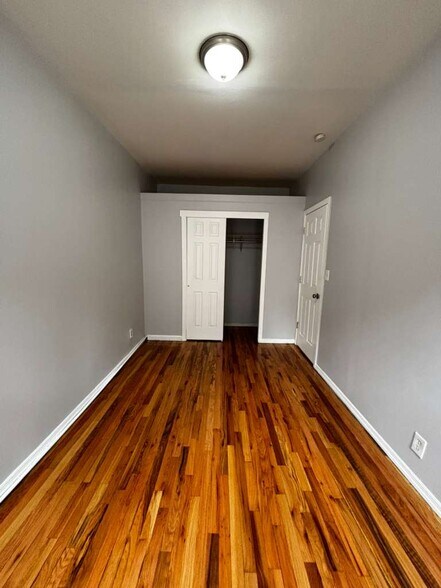 Building Photo - 243 Lexington Ave