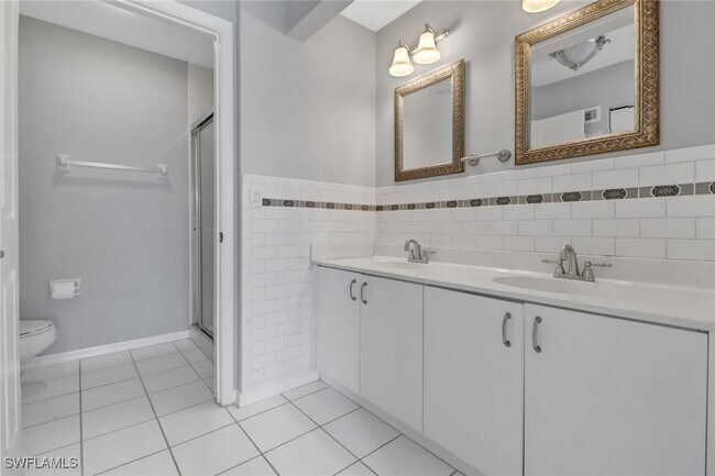 Building Photo - 875 New Waterford Dr