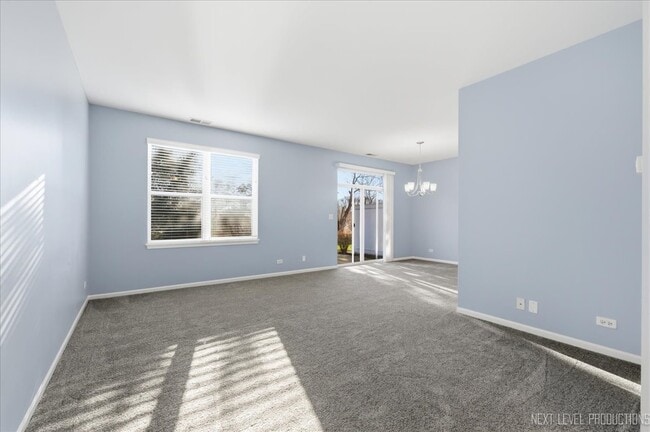 Building Photo - 472 Majestic Ln