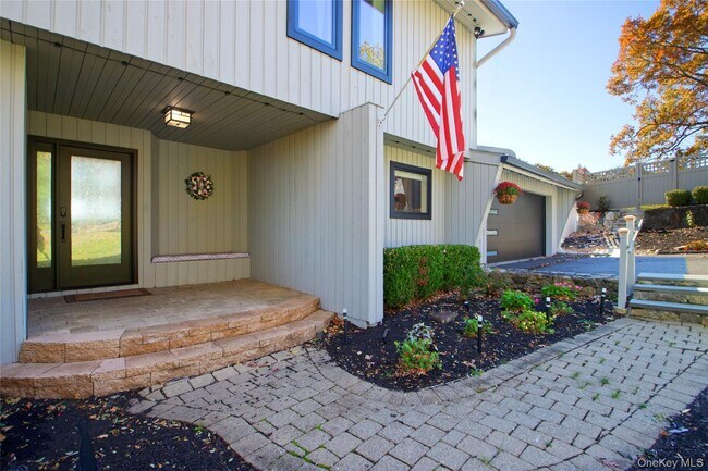 Building Photo - 26 Summit Cir Dr