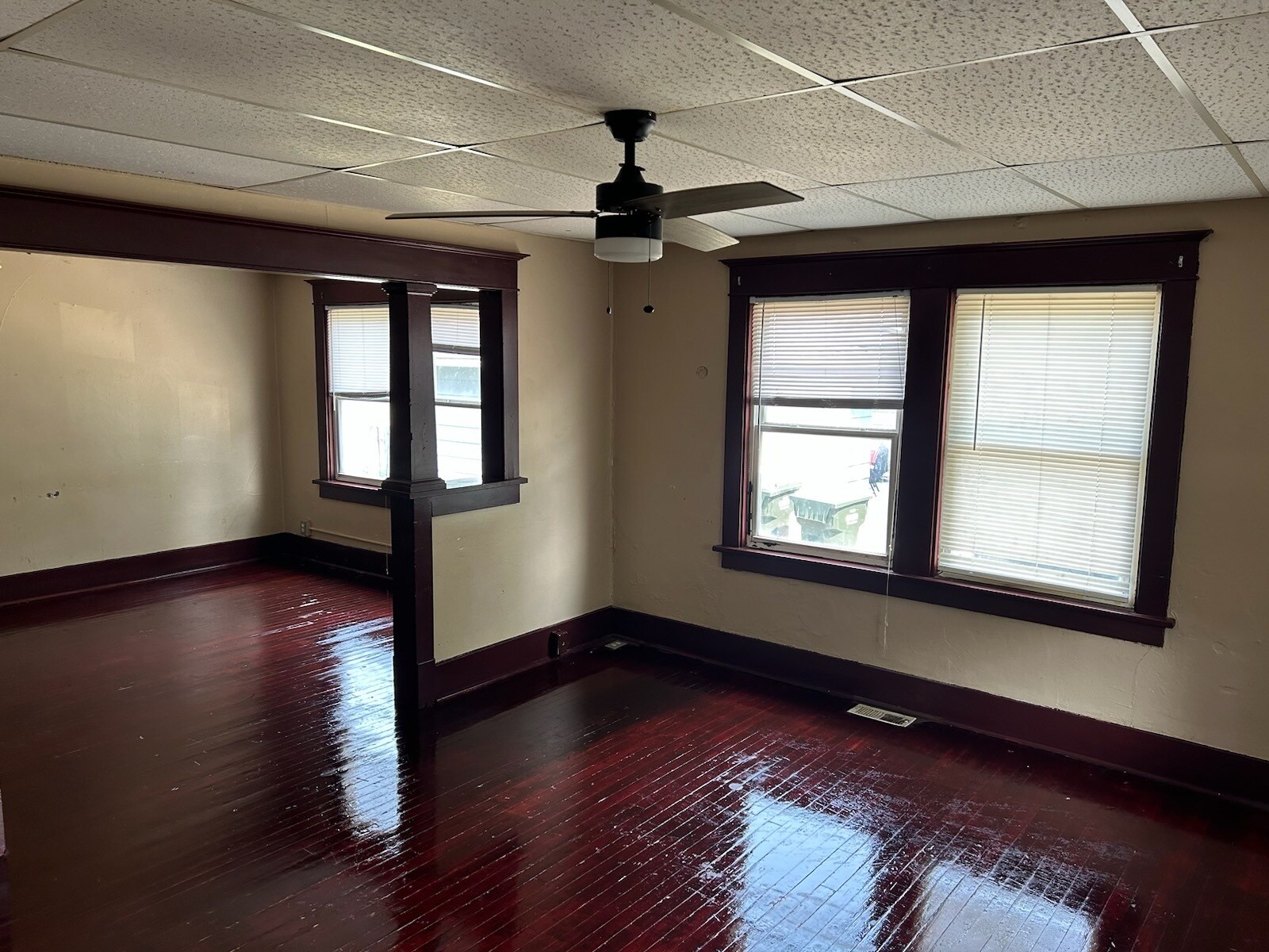 Building Photo - 313 S 3rd St