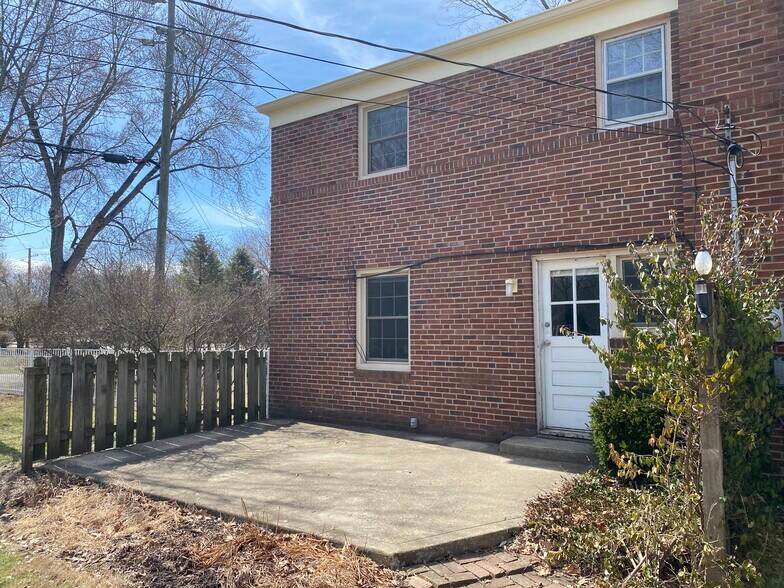 Exterior - 5 - 7043 N College Ave