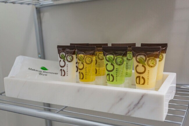 Building Photo - 1016 18th Ave S