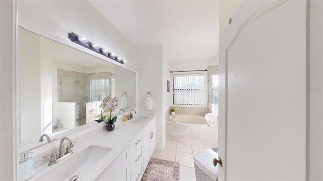 Building Photo - 3044 Camino Real Dr S