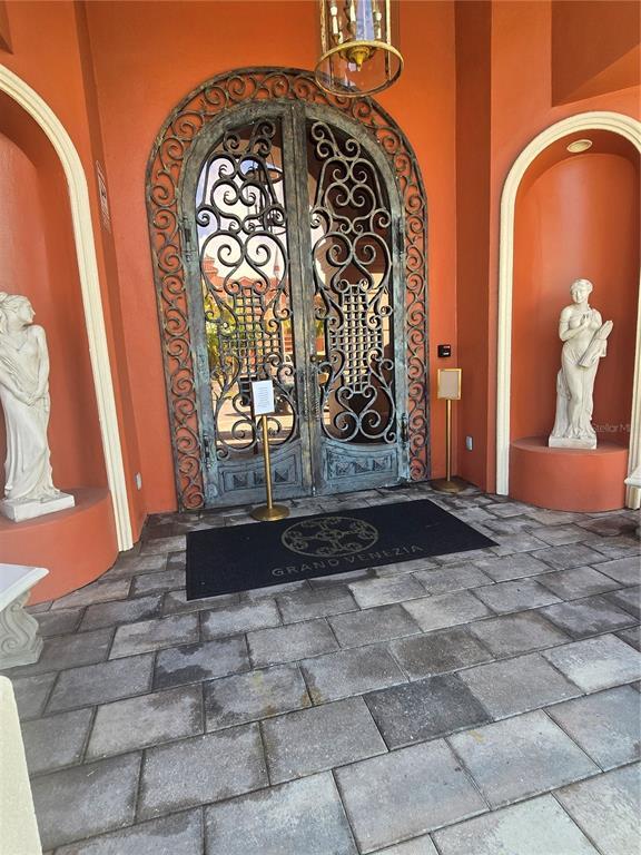 Building Photo - 2732 Via Murano