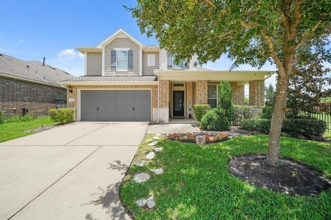 Primary Photo - 249 Castlegate Ln