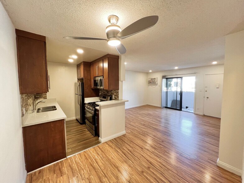 Building Photo - 3601 Keystone Av