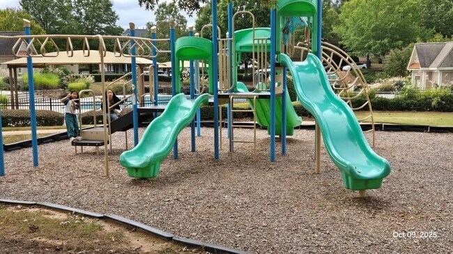 Building Photo - 4363 Grove Field Park NW